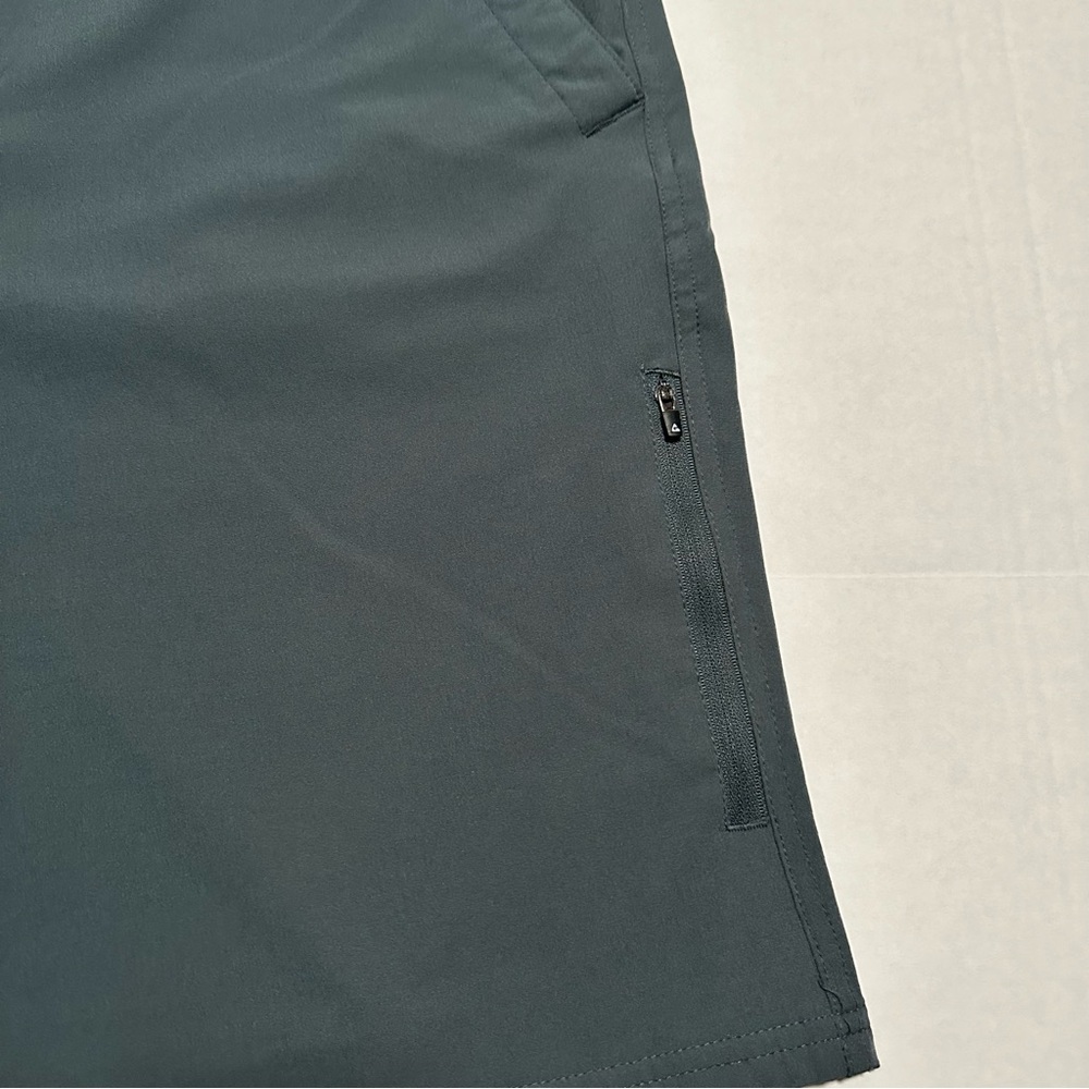 Gerry golf men’s shorts - Picture 2 of 7
